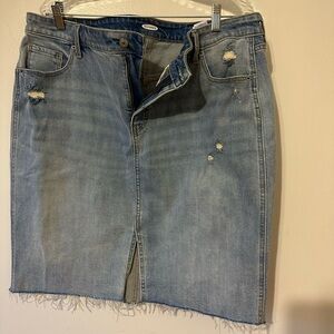 Old Navy destructed denim skirt, size 18.